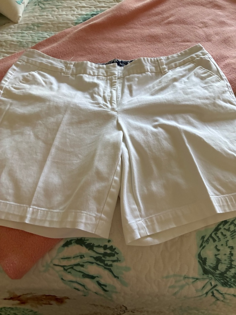 LAND White Women's Bermuda Shorts
